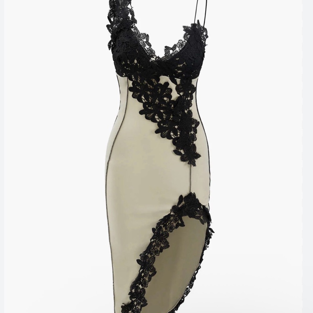 Chic Black Lace Appliqué Dress